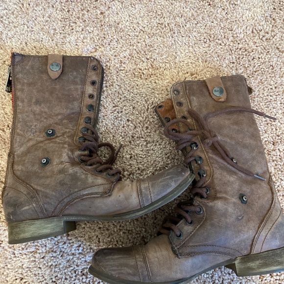 Brown boots - Picture 3 of 6